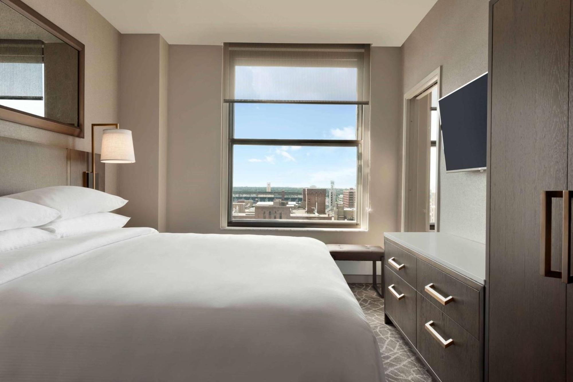 Embassy Suites By Hilton Minneapolis Downtown Hotel Kültér fotó